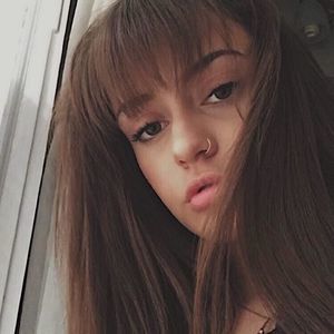 Meet your Posher, Gabriela